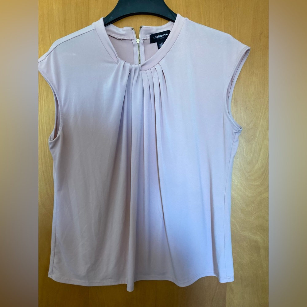 Ladies light pink blouse